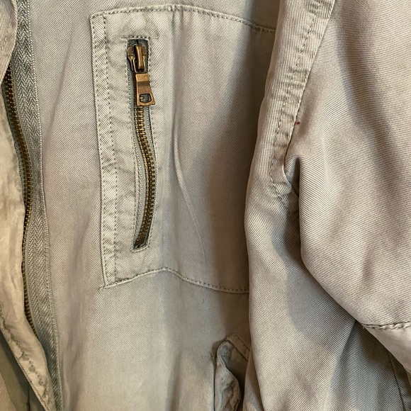 Women’s army green jacket. Size small. - Picture 2 of 6